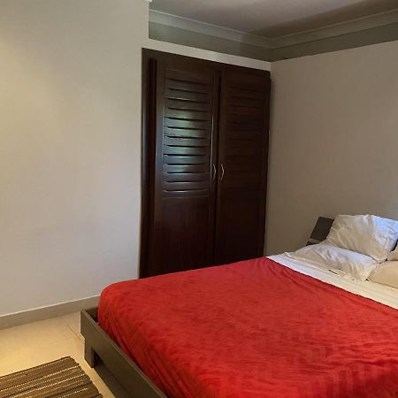 B Bakerstreet - Beautiful Two Bedroom Apartment Accra Extérieur photo