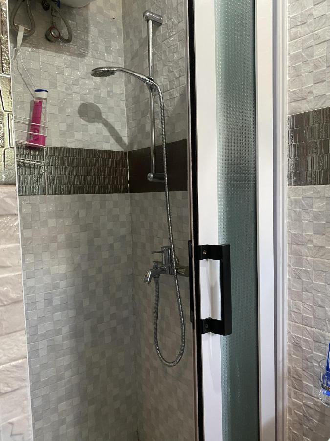 B Bakerstreet - Beautiful Two Bedroom Apartment Accra Extérieur photo